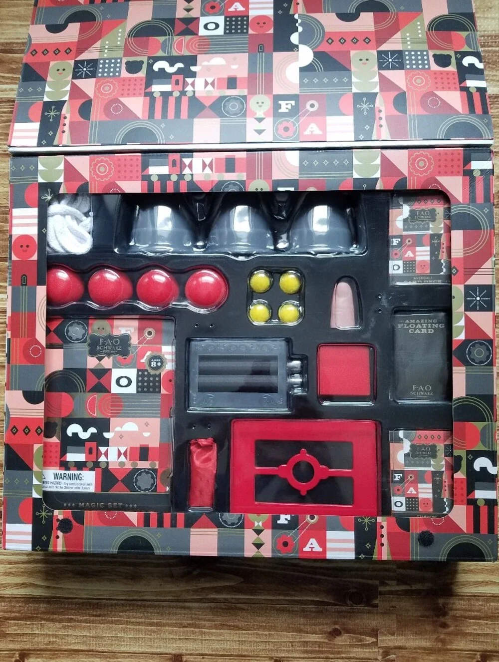 FAO Schwarz Ultimate Kids Magic Set With Instruction Book Kit